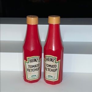 Vintage plastic Heinz Ketchup Salt & pepper shaker